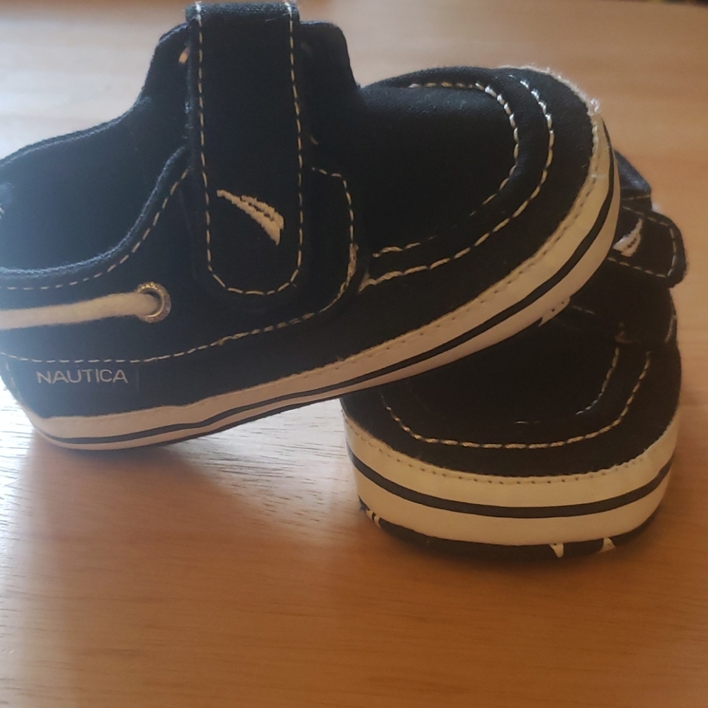 Nautica pre walk shoes